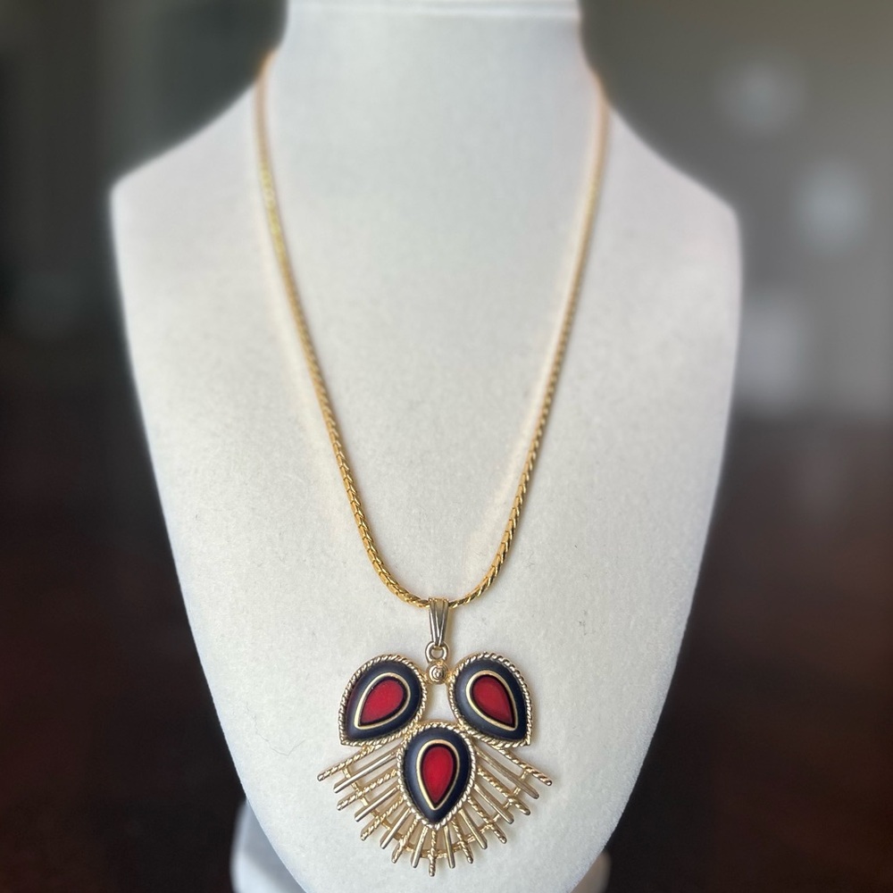 Sarah Coventry Gold Necklace with Red Accents